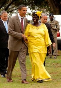 « Maathai and Obama in Nairobi » Source: Fredrick Onyango,  Nairobi, Kenya Wikipedia