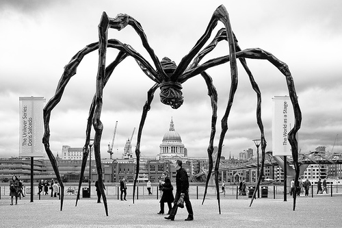 louise_bourgeois_maman